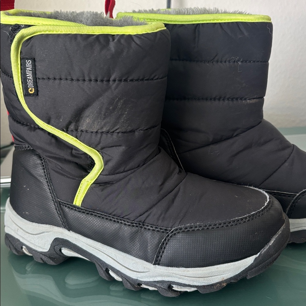 DreamPairs Black Winter Boots